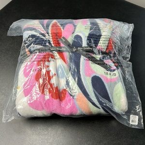 Vera Bradley Throw Blanket in Mod Paisley